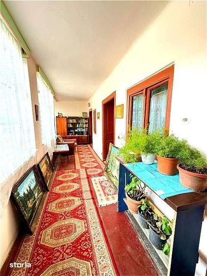 Casă cu 3 camere cu Canalizare în Central