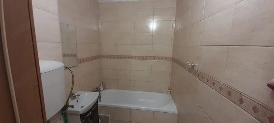 Apartament cu 2 camere semidecomandat în Cantemir