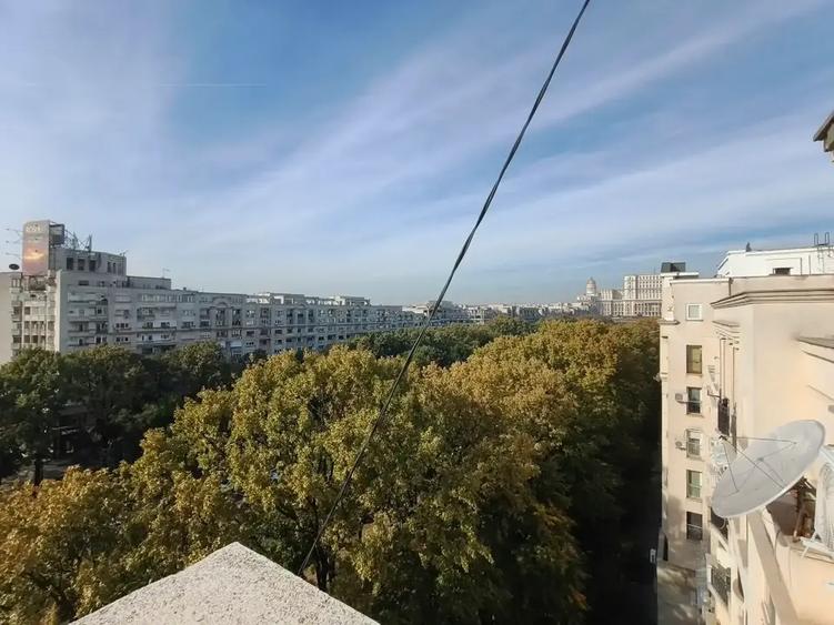 Apartament cu 5 camere decomandat în Unirii