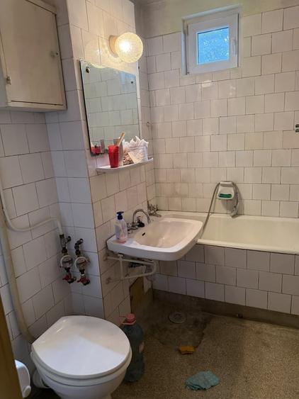 Apartament cu 3 camere decomandat în 1 Mai