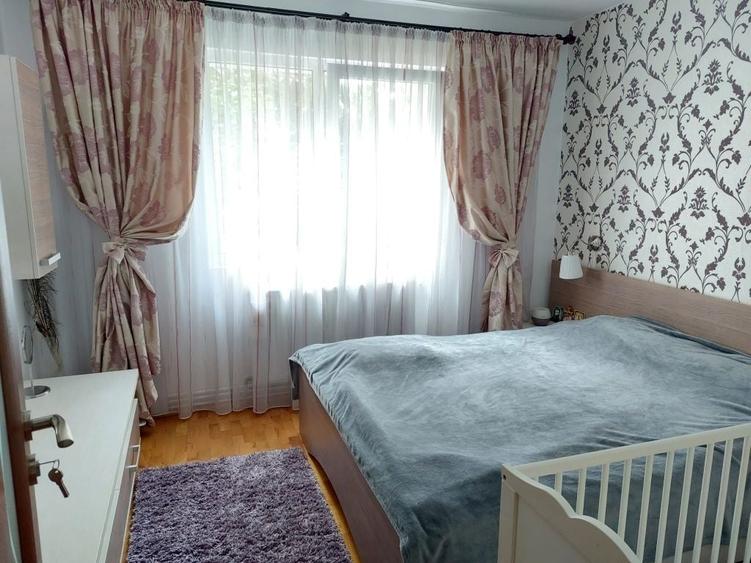 Apartament cu 3 camere în Astra