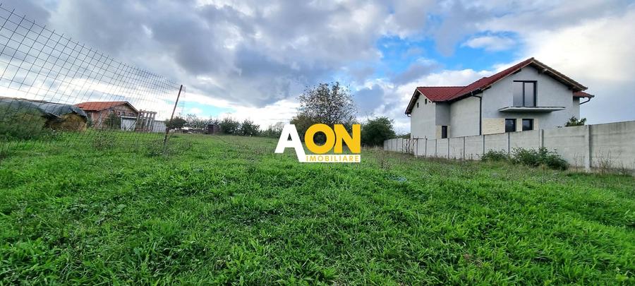 Teren Construcții intravilan de 1200 mp, în Periferie