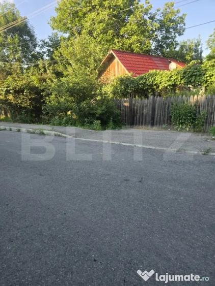 Casa pentru renovare completa cu curte de 385 mp in ora? - 2