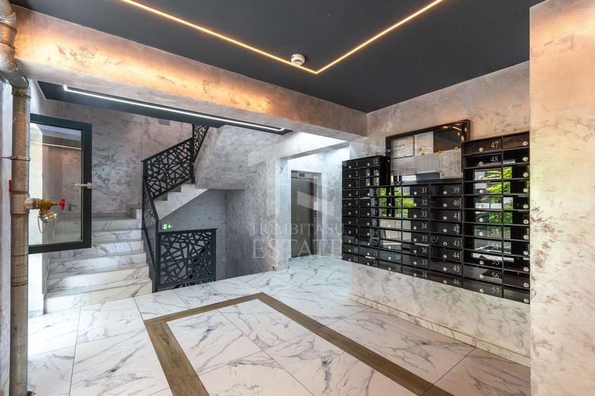 Apartament cu 3 camere decomandat în Baicului