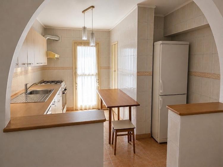 Apartament cu 3 camere decomandat în Centrul Istoric