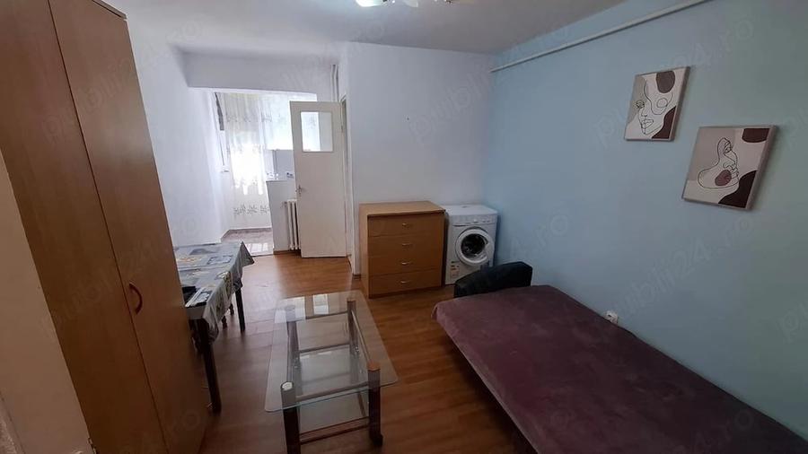Garsonieră decomandată în Galata