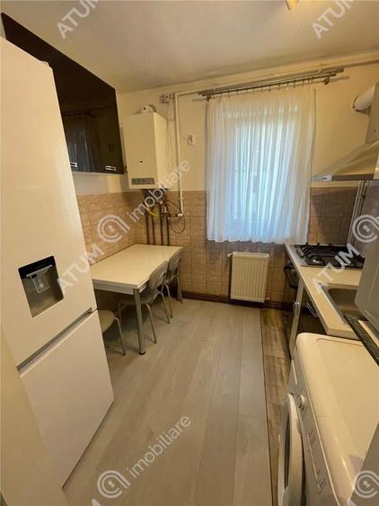 Apartament cu 3 camere decomandat în Vest