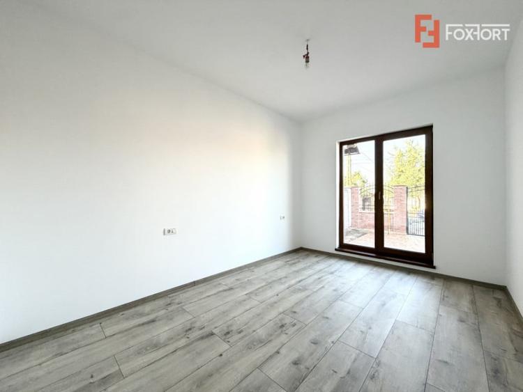 Casă cu 4 camere cu Teren 900 Mp în Sânandrei