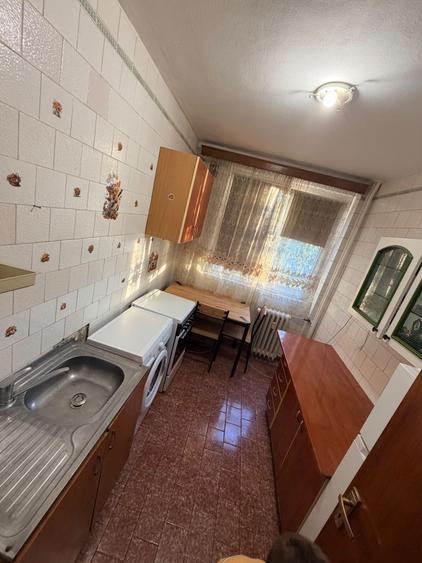 Apartament cu 2 camere decomandat în Giulești