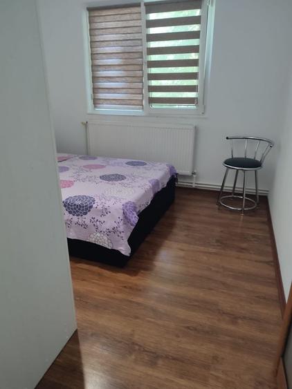 Apartament cu 3 camere semidecomandat în Sârbi