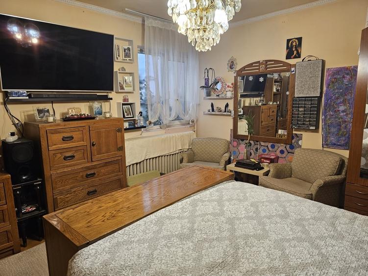 Casă cu 4 camere cu Teren 140 Mp în Olteni