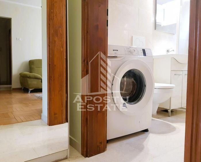 Apartament cu 3 camere semidecomandat, mobilat în Central