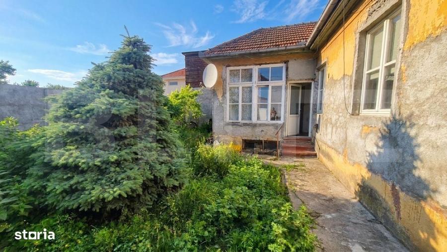 Casă cu 4 camere în Central