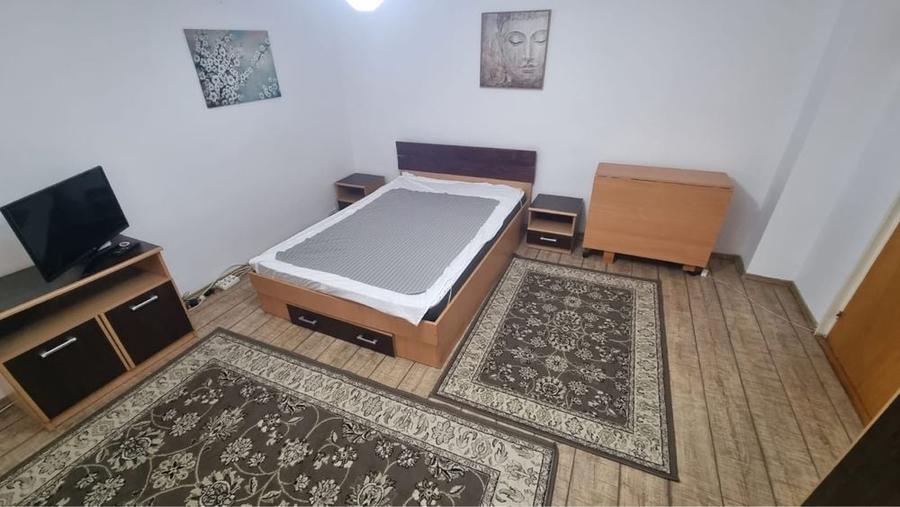 Garsonieră decomandată în Berceni