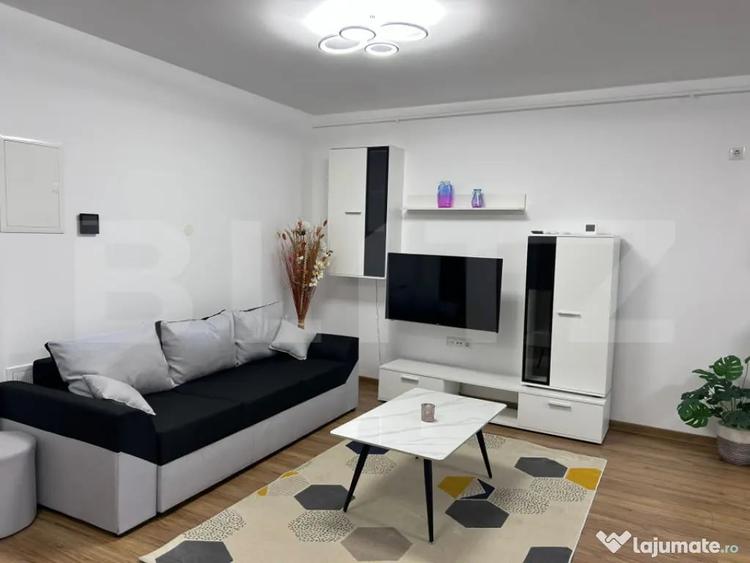 Apartament cu 2 camere semidecomandat în Calea Moldovei