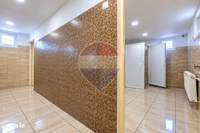 Spațiu comercial, de 400 mp, în Valea Nacului