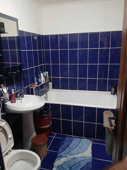 Apartament cu 2 camere decomandat în Micro II