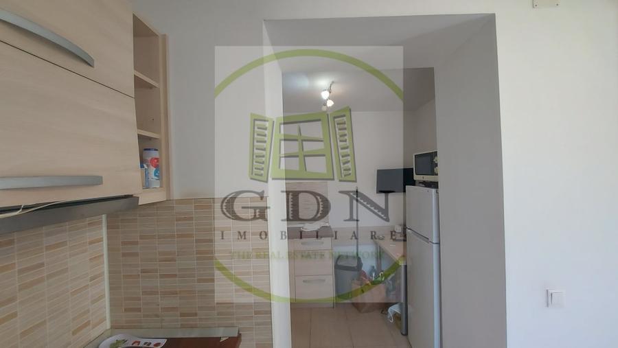 Casă individuală cu 3 camere cu Canalizare în Centrul Civic