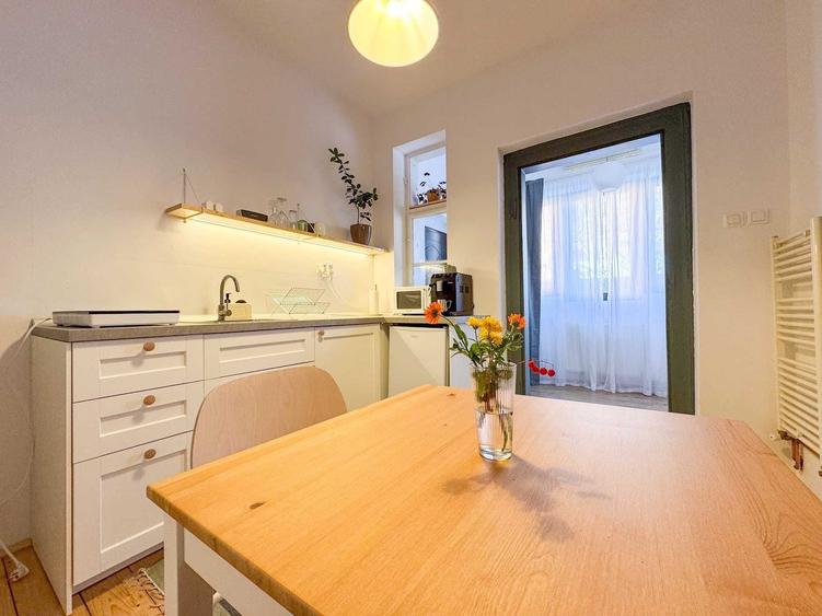 Apartament semidecomandat în Elisabetin