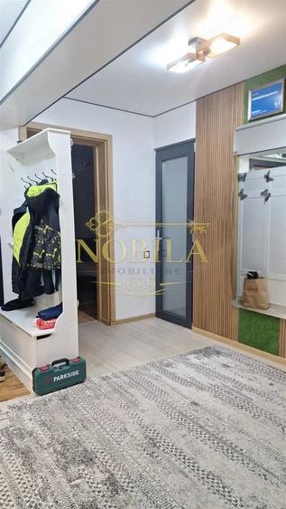 Apartament cu 3 camere decomandat, mobilat în Central