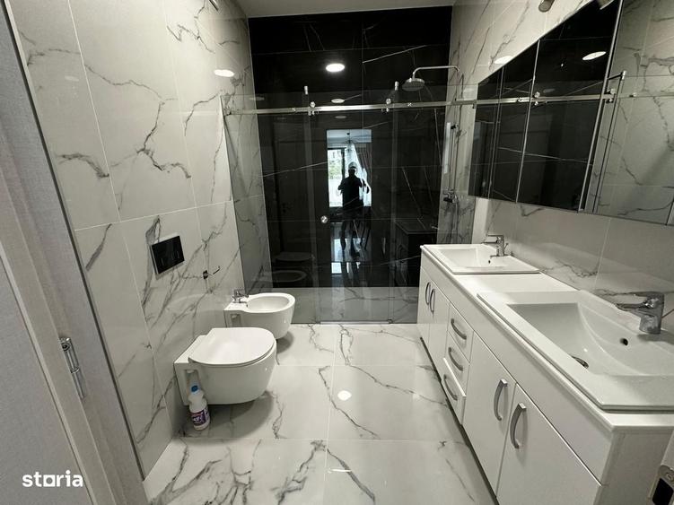 Apartament cu 4 camere în Central