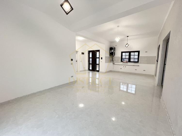 Duplex cu 5 camere cu Canalizare în Giroc