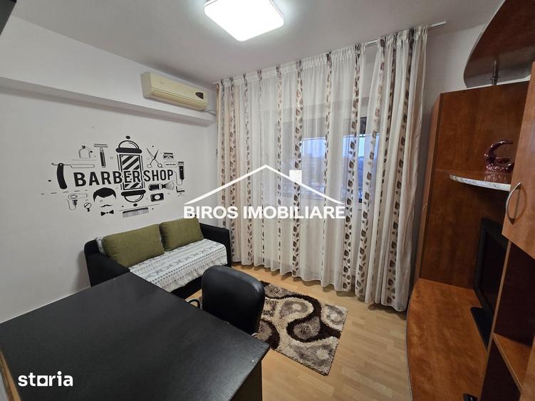 Apartament cu 4 camere în Rovine