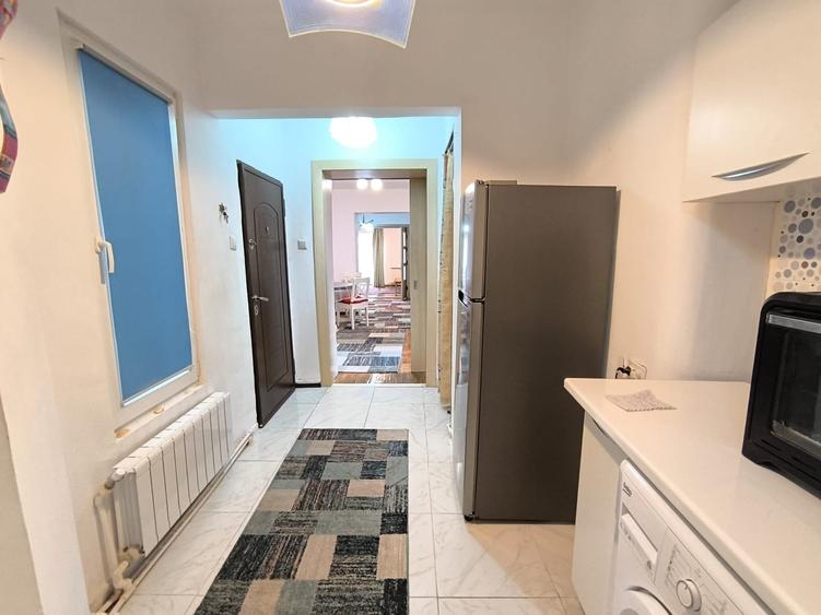 Apartament cu 3 camere, mobilat în Ultracentral