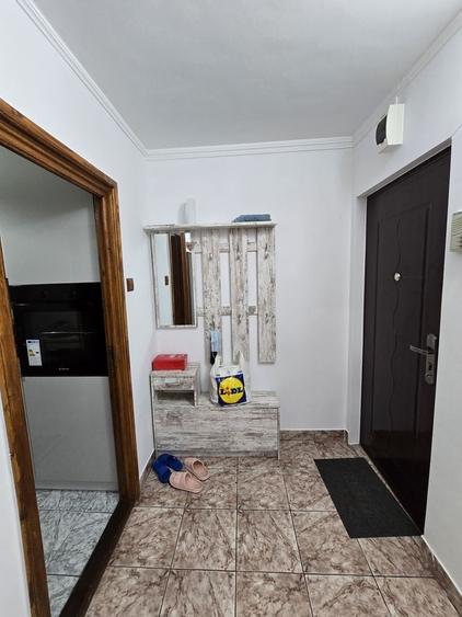 Apartament cu 2 camere semidecomandat în Exterior Vest