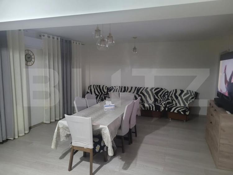 Apartament cu 3 camere semidecomandat, mobilat în Calea Moldovei