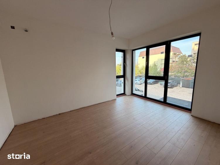 Casă cu 4 camere cu Teren 220 Mp în Titan