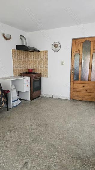 Casă cu 4 camere cu Teren 1300 Mp în Dițești