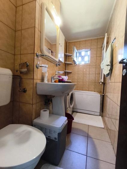 Apartament cu 2 camere nedecomandat în Girocului