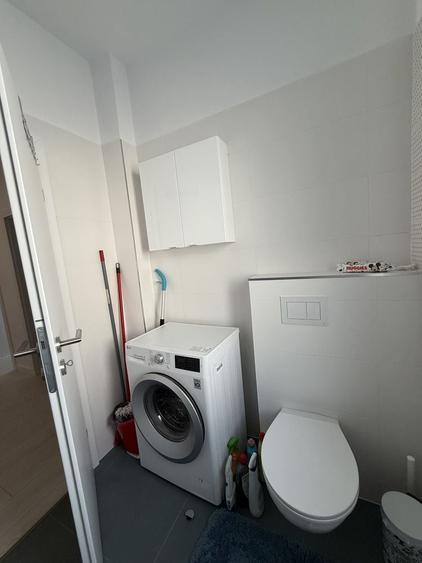 Apartament cu 2 camere semidecomandat în Giroc