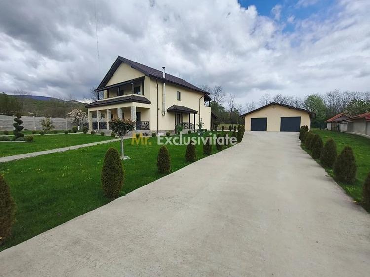 Casă cu Teren 2775 Mp în Crasna