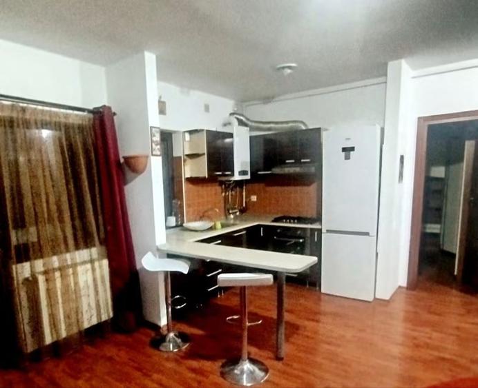 Apartament cu 2 camere decomandat în Exterior Vest