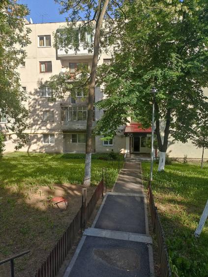 Apartament cu 2 camere semidecomandat în Semicentral