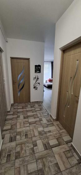 Apartament cu 2 camere decomandat în Florești