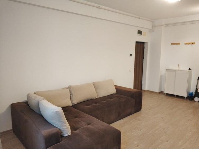 Apartament cu 2 camere decomandat în Palazu Mare