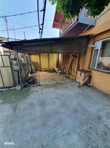 Casă cu 4 camere decomandat în Mihai Viteazu