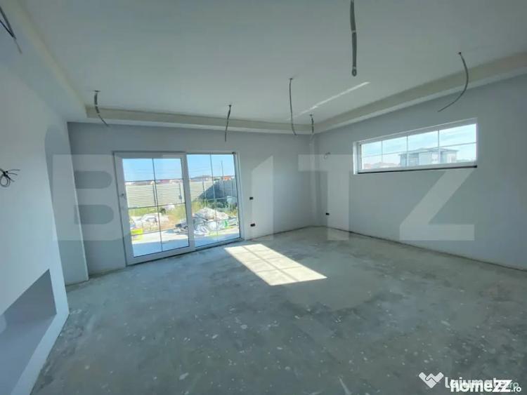 Casă cu 5 camere cu Teren 253 Mp în Moșnița Veche