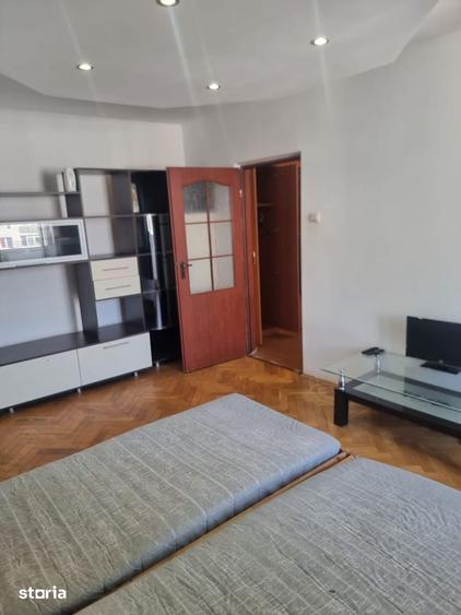 Apartament cu 2 camere decomandat în Alexandru cel Bun
