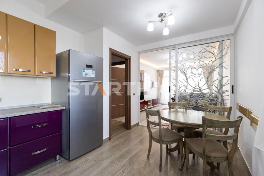 Apartament cu 3 camere decomandat, mobilat în Tractorul