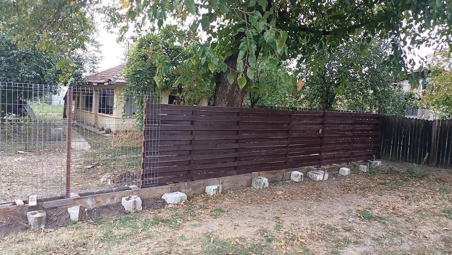 Casă cu 2 camere cu Teren 1000 Mp în Nuci