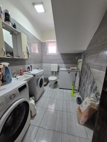Duplex cu 4 camere cu Teren 200 Mp în Domnești