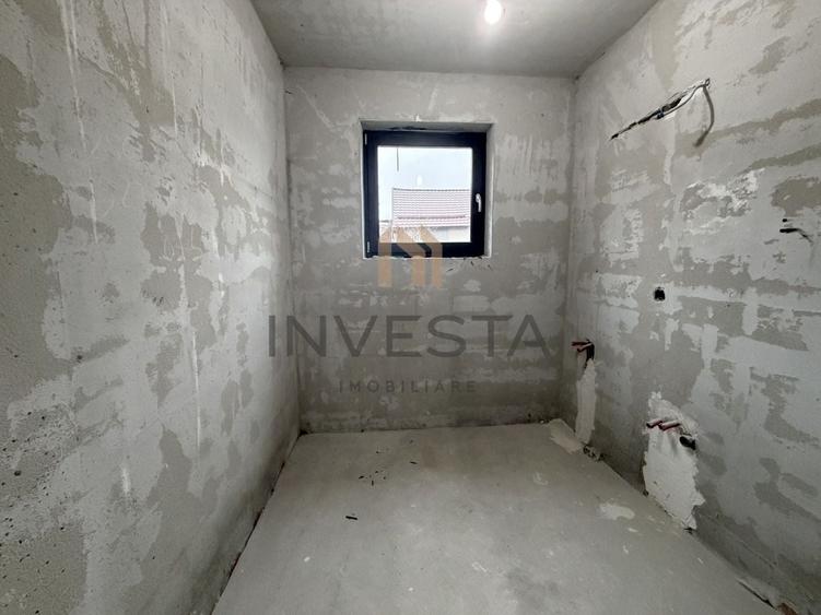 Duplex cu 5 camere cu Canalizare în Andrei Mureșanu