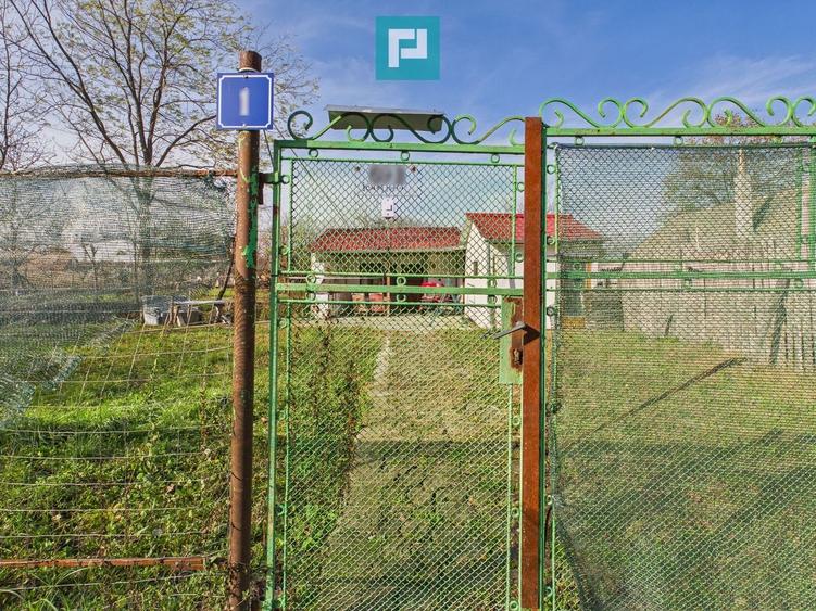 Casă individuală cu 3 camere cu Canalizare în Galșa