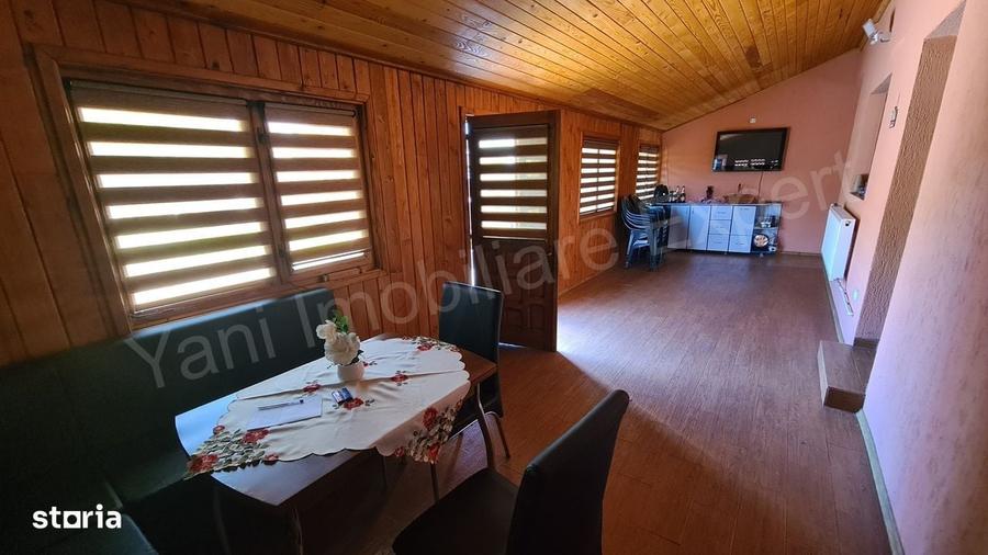Casă cu 4 camere în Mănicești