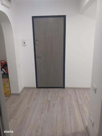 Apartament cu 3 camere decomandat în Exterior Vest