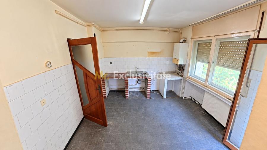 Apartament cu 2 camere semidecomandat în Micro 16